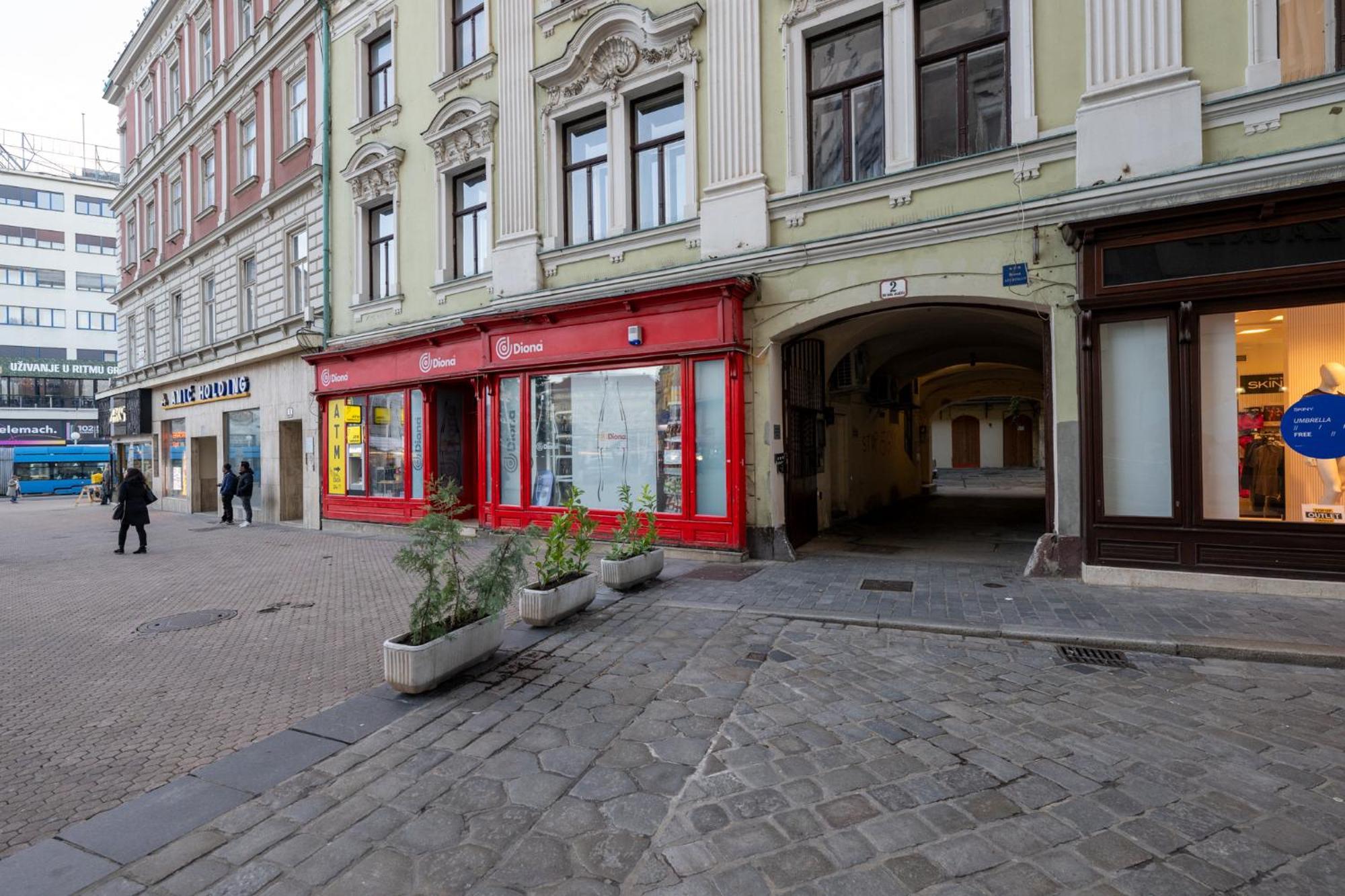 Mandina Studios On A Main Square Zagreb Exterior foto